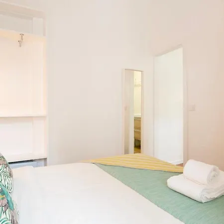 Great 1 Bdr Flat With Air Condicioner! Apartamento