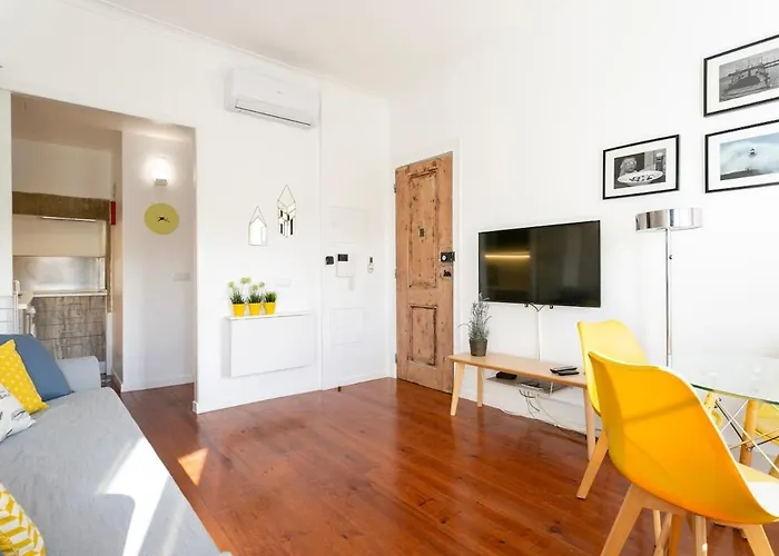 Great 1 Bdr Flat With Air Condicioner! *